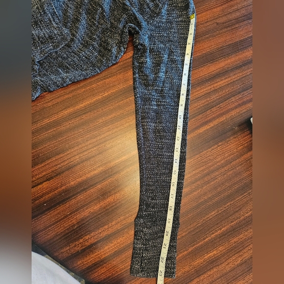 GAP Fit Cotton Blend Black Marled Roll Neck Cropped Sweatshirt Sz XS EUC - Picture 7 of 9